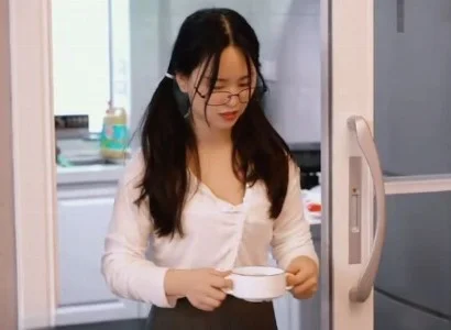 Nàng bị cha dượng xâm hại